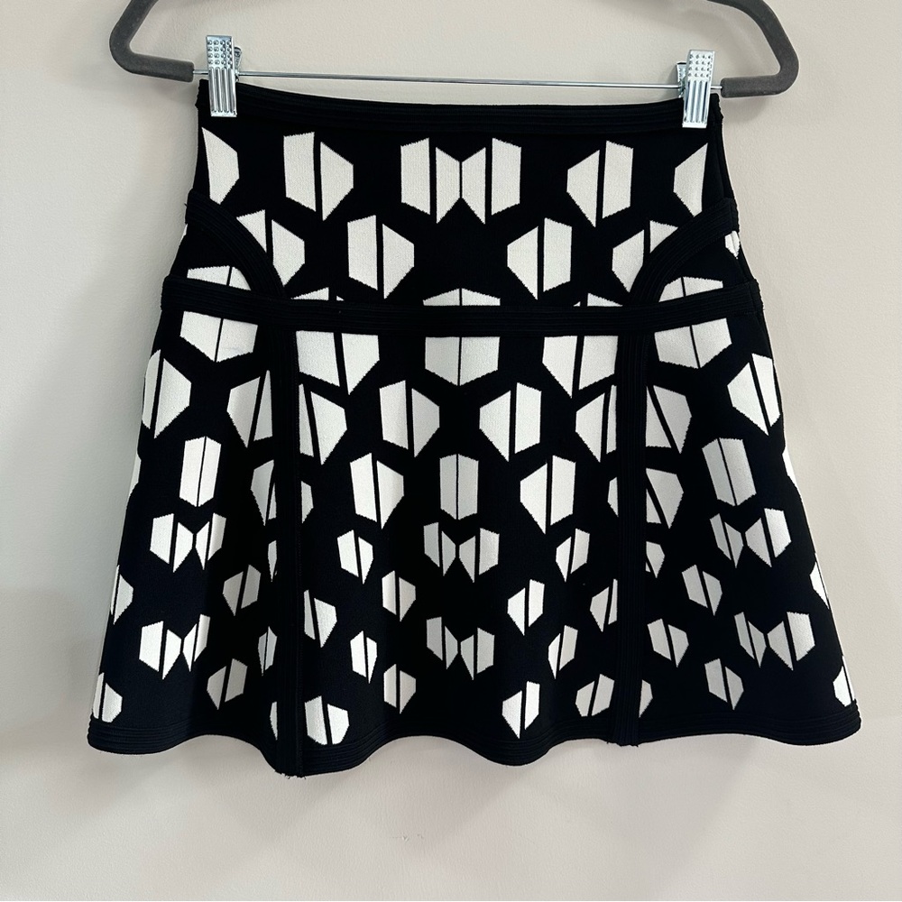 Diane Von Furstenberg DVF knit stretchy geometric bold skirt small